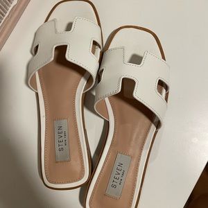 Steve Madden white sandals 5.5